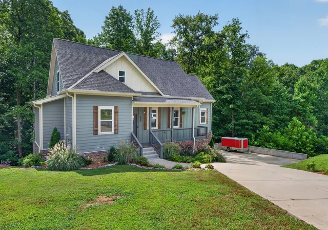 Photo 2 of Single family home for sale at 809 Ruby Way, White Bluff, TN 37187 | MLS# 3516610 | Listing updated on 2026-10-10