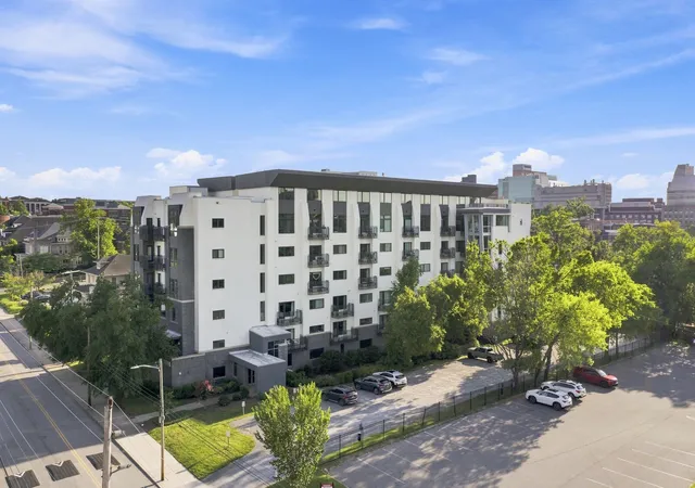 3rd image of 1101 18Th Ave S #205, Nashville, TN 37212 | MLS# 3513452