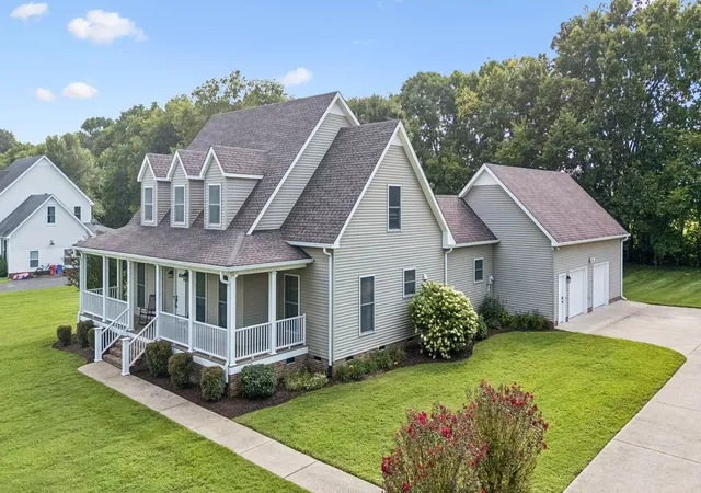 Photo 3 of Single family home for sale at 6421 Yeatman Ln, Columbia, TN 38401 | MLS# 3511008 | Listing updated on 2026-10-06