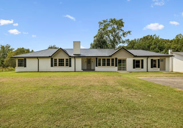 3rd image of 631 Bethany Rd, Red Boiling Springs, TN 37150 | MLS# 3512752