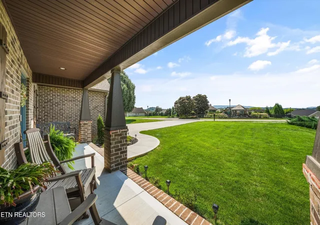 Photo 4 of Single family home for sale at 1619 Cascading Fls Ln, Sevierville, TN 37876 | MLS# 3511014 | Listing updated on 2026-10-09