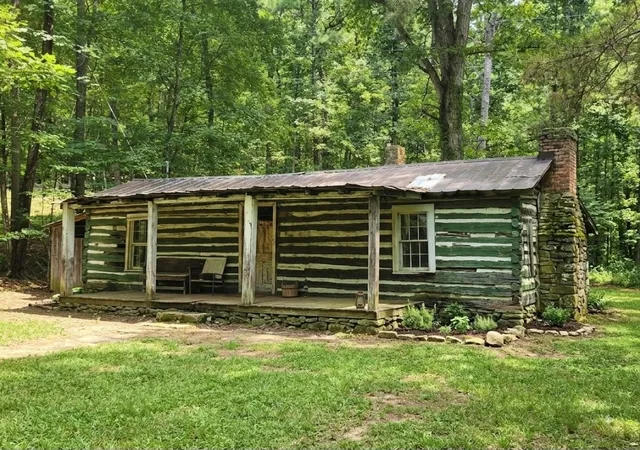 Photo 1 of Land for sale at 808 Enochs Rd, Mc Ewen, TN 37101 | MLS# 3513546 | Listing updated on 2026-08-15
