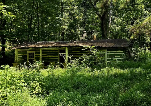 Photo 2 of Land for sale at 808 Enochs Rd, Mc Ewen, TN 37101 | MLS# 3513546 | Listing updated on 2026-08-15