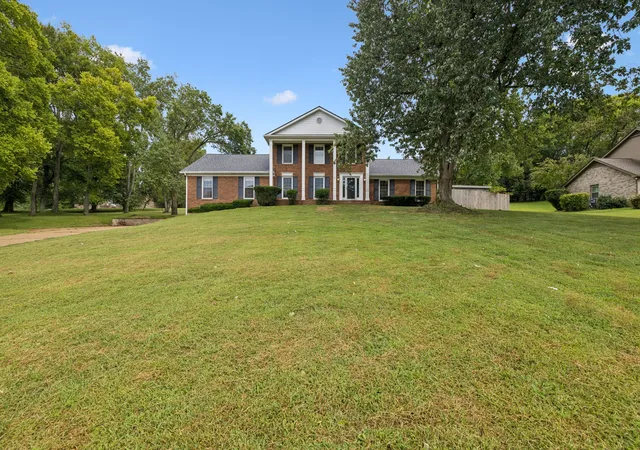 Photo 1 of Single family home for sale at 1005 Vista Cir, Franklin, TN 37067 | MLS# 3528174 | Listing updated on 2026-09-20