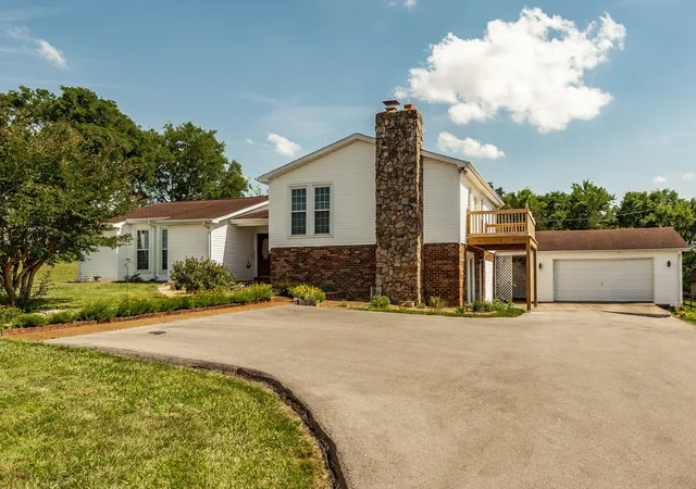 2nd image of 710 Shute Ln, Hendersonville, TN 37075 | MLS# 3511053
