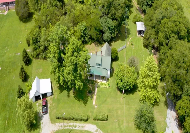 1st image of 315 Old Lincoln Rd, Fayetteville, TN 37334 | MLS# 3511059