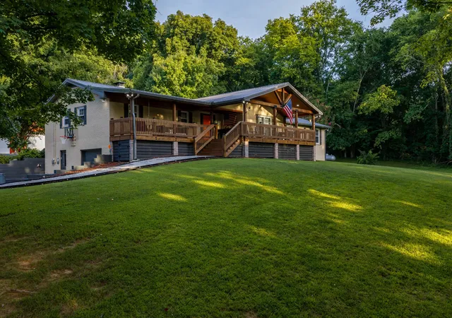 4th image of 4118 Leipers Creek Rd, Williamsport, TN 38487 | MLS# 3523640