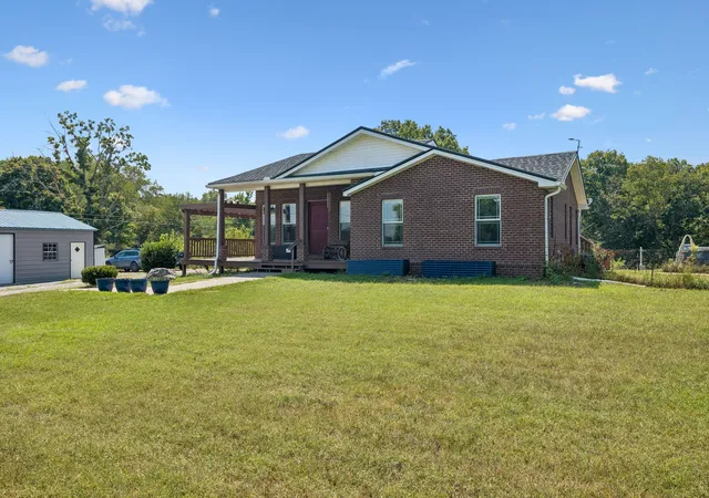 Photo 2 of Single family home for sale at 2475 Old Clarksville Pike, Ashland City, TN 37015 | MLS# 3520807 | Listing updated on 2026-09-21