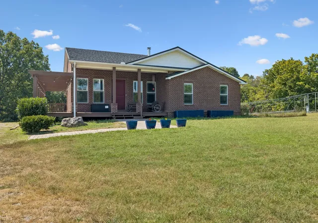 Photo 3 of Single family home for sale at 2475 Old Clarksville Pike, Ashland City, TN 37015 | MLS# 3520807 | Listing updated on 2026-09-21