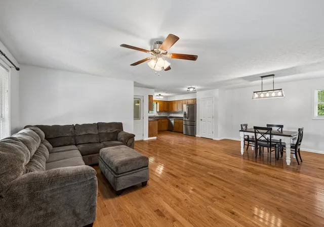 Photo 4 of Single family home for sale at 3115 Fire Tower Rd, Erin, TN 37061 | MLS# 3514302 | Listing updated on 2026-08-20