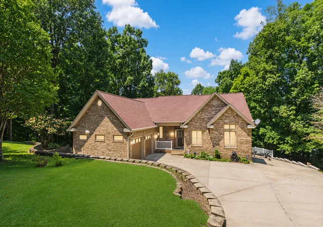 Photo 1 of Sale Pending at 284 Crystal Crk Cir, Cadiz, KY 42211 | MLS# 3513732 | Listing updated on 2026-08-21