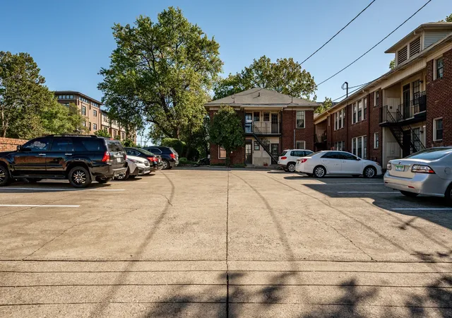 2nd image of 1711 18th Ave S, Nashville, TN 37212