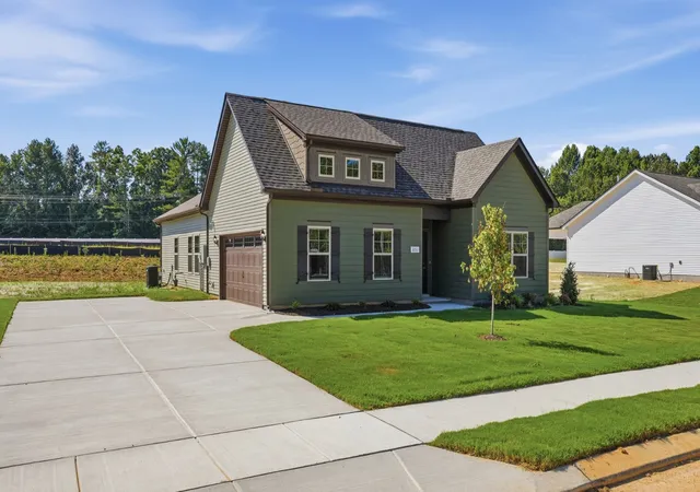Photo 2 of Single family home for sale at 351 Stillwater Way, Tullahoma, TN 37388 | MLS# 3529032 | Listing updated on 2026-09-23