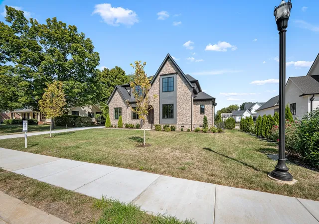 Photo 3 of Mansion for sale at 1738 Rigsby Ave, Murfreesboro, TN 37129 | MLS# 3597033 | Listing updated on 2026-09-24