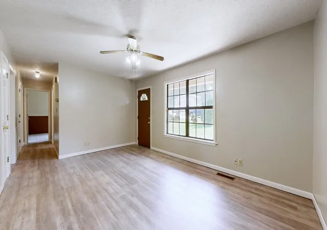 Photo 3 of Single family home for sale at 14 Cable Rd, Oak Grove, KY 42262 | MLS# 3511234 | Listing updated on 2026-10-01