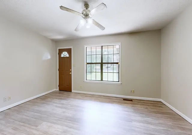 Photo 4 of Single family home for sale at 14 Cable Rd, Oak Grove, KY 42262 | MLS# 3511234 | Listing updated on 2026-10-01
