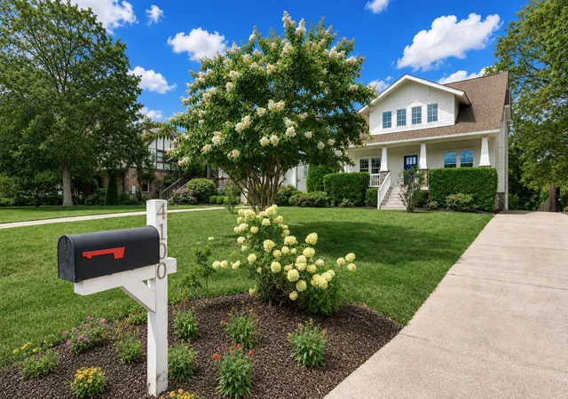 Photo 3 of Single family home for sale at 4100 Westlawn Dr, Nashville, TN 37209 | MLS# 3512539 | Listing updated on 2026-09-22