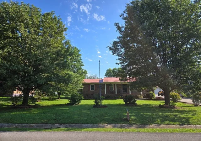 2nd image of 301 Mcquade Cir, Mc Minnville, TN 37110 | MLS# 3511232