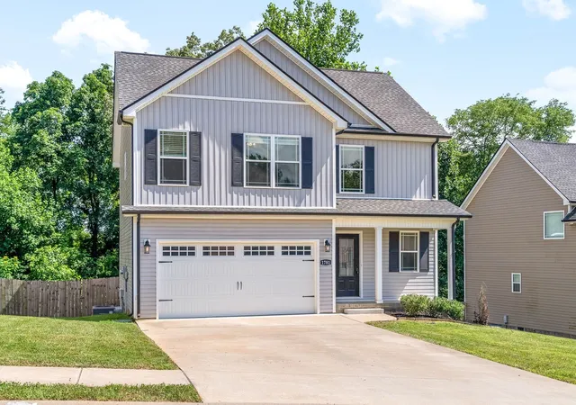 Photo 3 of Single family home for sale at 1781 Rains Rd, Clarksville, TN 37042 | MLS# 3516520 | Listing updated on 2026-09-21