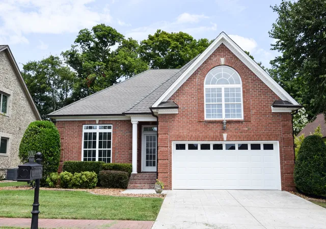 Photo 1 of Single family home for sale at 1074 Isaac Franklin Dr, Gallatin, TN 37066 | MLS# 3512495 | Listing updated on 2026-09-04
