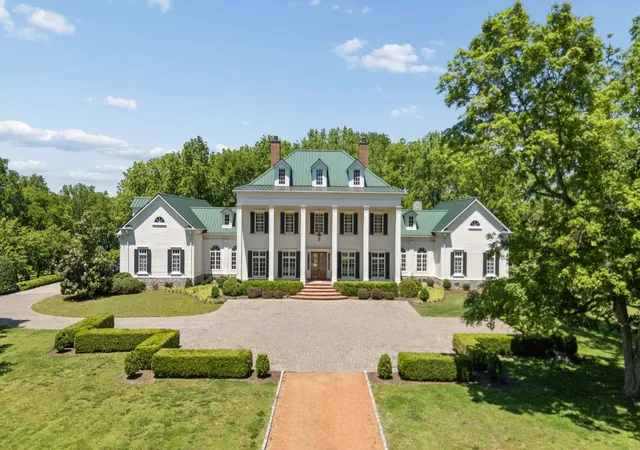 Photo 1 of Single family home for sale at 1370 Moran Rd, Franklin, TN 37069 | MLS# 3512384 | Listing updated on 2026-09-22
