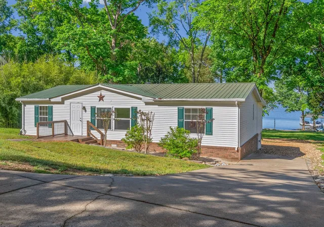Photo 3 of Manufactured home for sale at 315 Riverview Dr, Dover, TN 37058 | MLS# 3512597 | Listing updated on 2026-08-13