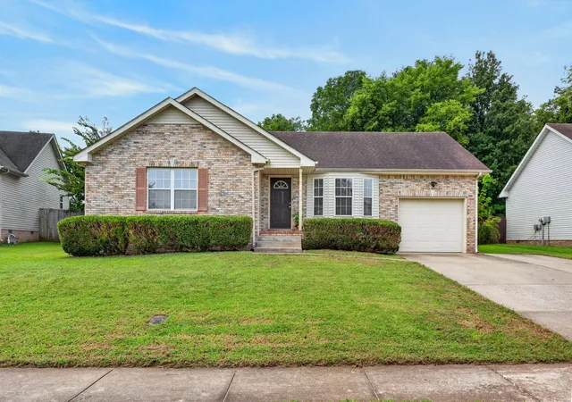 Photo 1 of Single family home for sale at 3259 Veranda Cir, Clarksville, TN 37042 | MLS# 3525840 | Listing updated on 2026-09-20