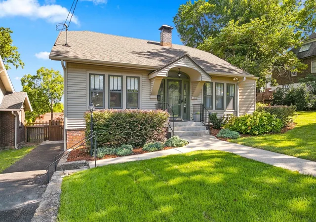 1st image of 1912 Ashwood Ave, Nashville, TN 37212 | MLS# 3516304