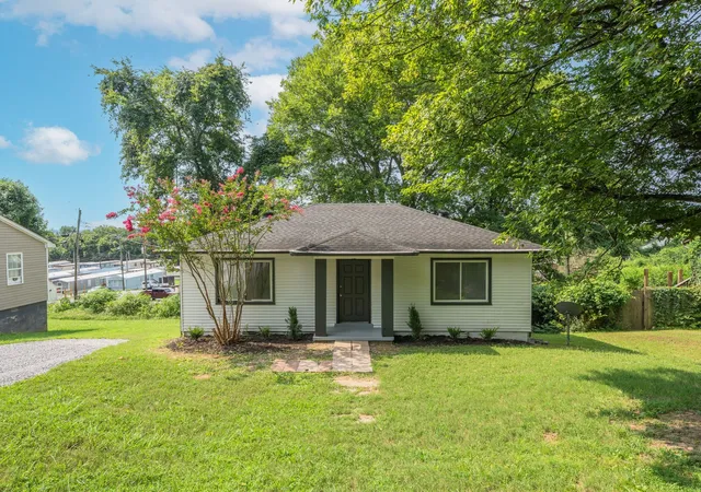 1st image of 139 Darnell Pl, Clarksville, TN 37042 | MLS# 3512434