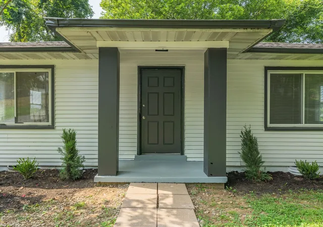 2nd image of 139 Darnell Pl, Clarksville, TN 37042 | MLS# 3512434