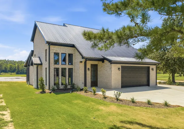 1st image of 325 Golfview Ln, Decaturville, TN 38329 | MLS# 3518898