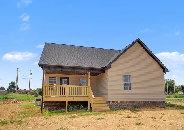 Photo 3 of Single family home for sale at 216 Dj Dr, Lafayette, TN 37083 | MLS# 3512655 | Listing updated on 2026-08-14