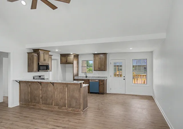 Photo 4 of Single family home for sale at 216 Dj Dr, Lafayette, TN 37083 | MLS# 3512655 | Listing updated on 2026-08-14