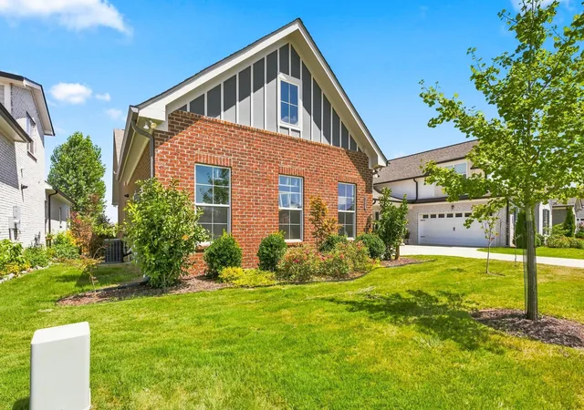 Photo 3 of Single family home for sale at 6529 Frye Ln, Hermitage, TN 37076 | MLS# 3514529 | Listing updated on 2026-08-20