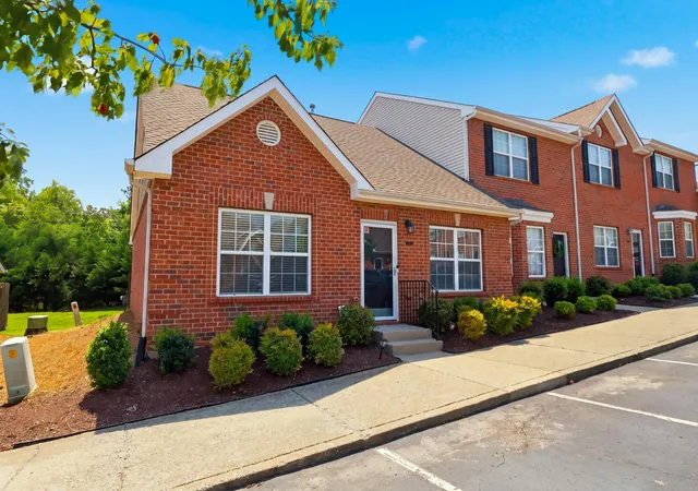 Photo 1 of Townhouse for sale at 1101 Downs Blvd #289, Franklin, TN 37064 | MLS# 3514772 | Listing updated on 2026-10-08