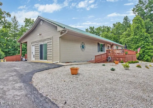 2nd image of 400 Georgee Rd, Jamestown, TN 38556 | MLS# 3512478