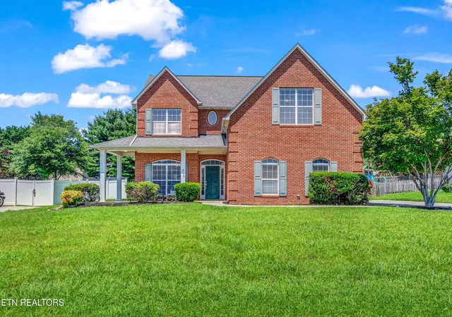 Photo 1 of Single family home for sale at 5021 Magic Lantern Dr, Knoxville, TN 37918 | MLS# 3512479 | Listing updated on 2026-09-13