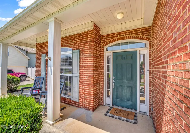 Photo 3 of Single family home for sale at 5021 Magic Lantern Dr, Knoxville, TN 37918 | MLS# 3512479 | Listing updated on 2026-09-13