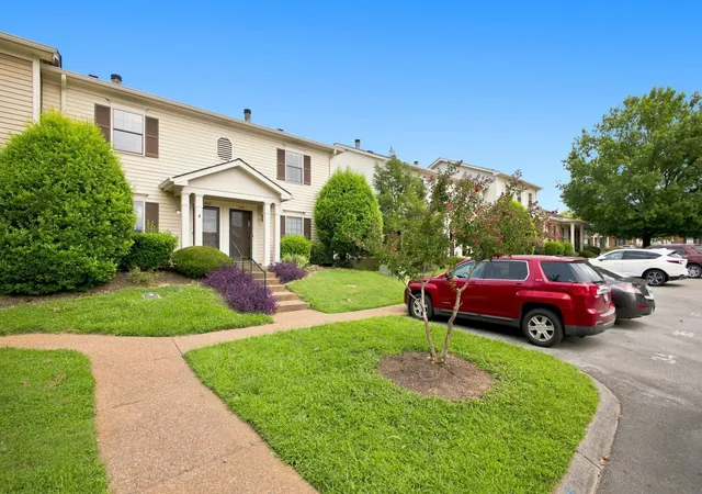 Photo 3 of Condo for sale at 1035 Brentwood Pt, Brentwood, TN 37027 | MLS# 3512511 | Listing updated on 2026-09-17
