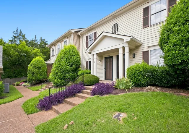 Listing Photo 4 - Condo for sale in building located at 1035 Brentwood Pt, Brentwood, TN 37027