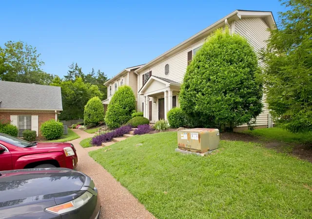 Listing Photo 5 - Condo for sale in building located at 1035 Brentwood Pt, Brentwood, TN 37027