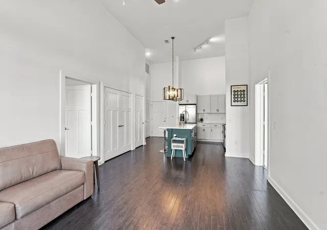 Listing Photo 5 - Condo for sale in building located at 1620 54th Ave N, Nashville, TN 37209