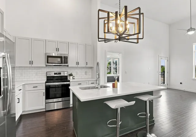 Photo 3 of Condo for sale at 1620 54th Avenue N, Nashville, TN 37209 | MLS# 3512603 | Listing updated on 2026-10-07