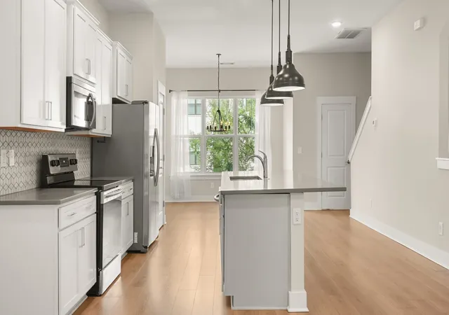Photo 3 of Townhouse for sale at 169 Stonecrest Dr, Nashville, TN 37209 | MLS# 3512531 | Listing updated on 2026-09-02