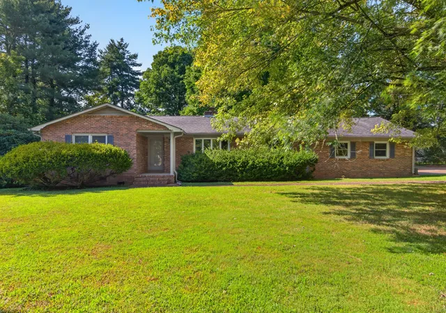 1st image of 102 Picard Dr, Tullahoma, TN 37388 | MLS# 3516573