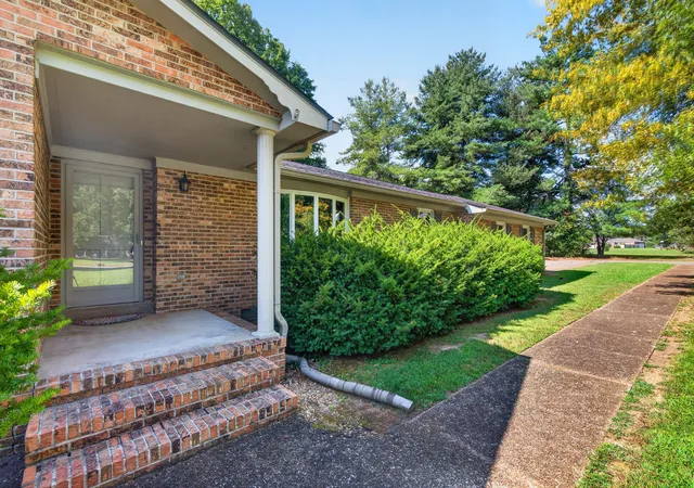 2nd image of 102 Picard Dr, Tullahoma, TN 37388 | MLS# 3516573