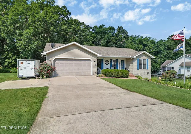 Photo 3 of Single family home for sale at 122 Sunset Ridge Dr, Crossville, TN 38571 | MLS# 3512589 | Listing updated on 2026-08-20