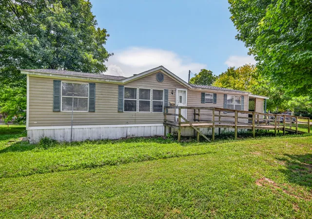 1st image of 828 N Brown St, Springfield, TN 37172 | MLS# 3513733