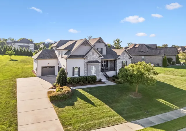 Photo 2 of Single family home for sale at 3755 Ronstadt Rd, Thompsons Station, TN 37179 | MLS# 3524715 | Listing updated on 2026-10-23