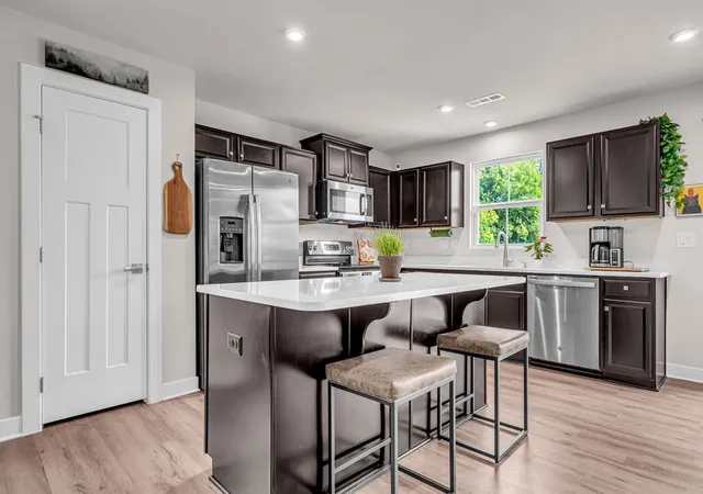 Photo 3 of Single family home for sale at 2529 Thornton Grv Blvd, Nashville, TN 37207 | MLS# 3620146 | Listing updated on 2026-10-23